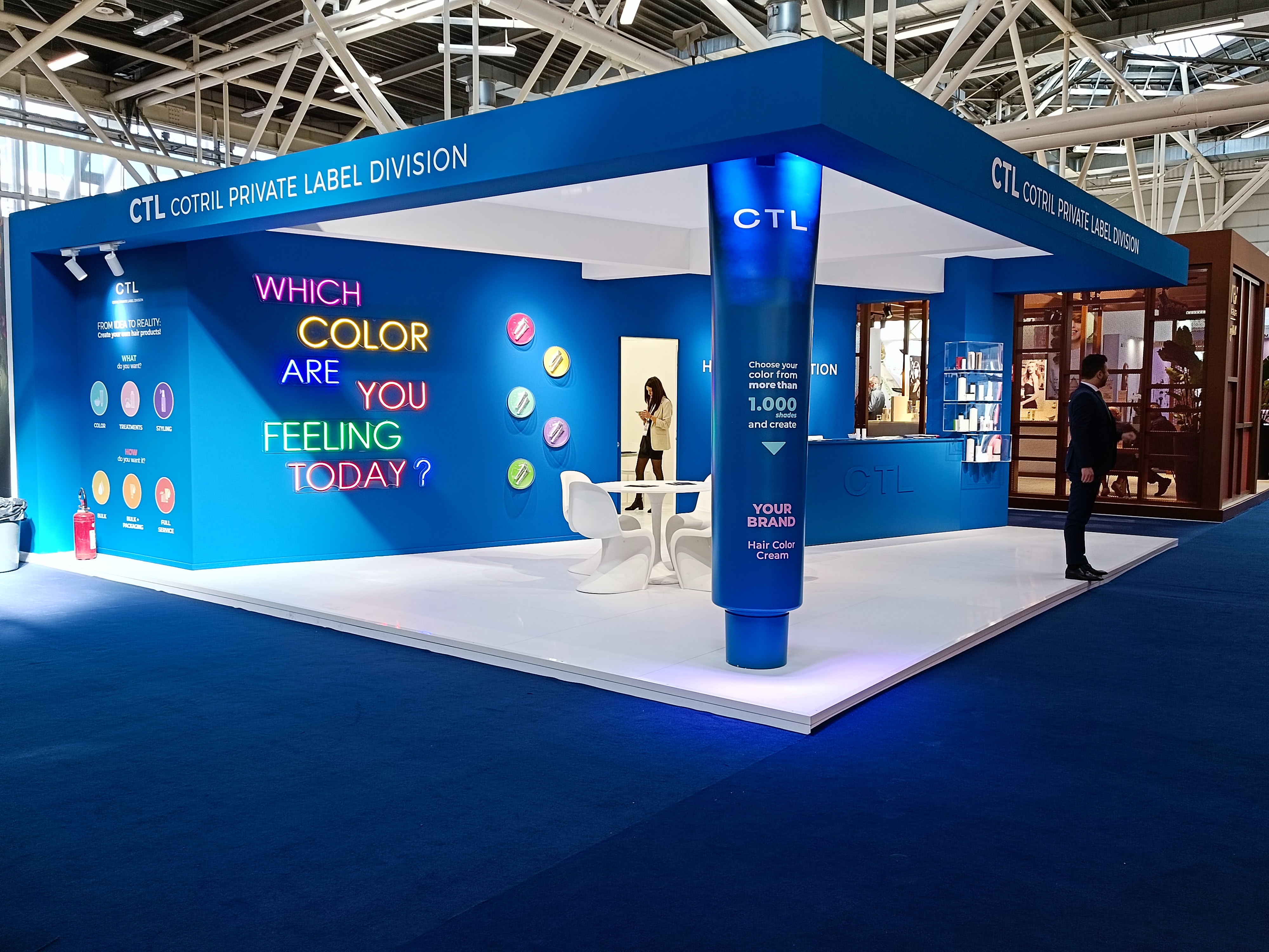 Stand fieristico professionale - Progetto Cosmoprof